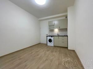 Pronájem bytu 1+kk, Praha - Břevnov, Na Petynce, 15 m2