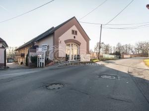 Pronájem komerčního pozemku, Hostivice, nám. 1. máje, 127 m2