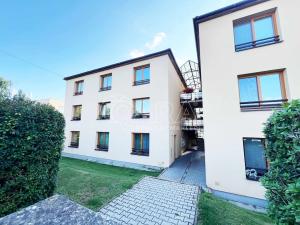 Pronájem bytu 1+kk, Průhonice, Školní, 1062 m2