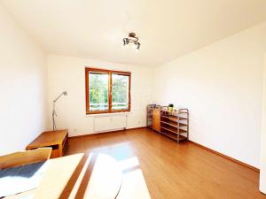 Pronájem bytu 1+kk, Průhonice, Školní, 1062 m2
