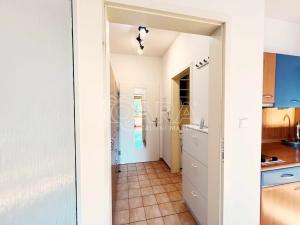 Pronájem bytu 1+kk, Průhonice, Školní, 1062 m2