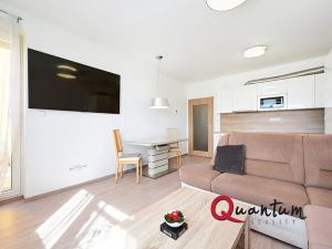 Prodej bytu 2+kk, Praha - Uhříněves, Oty Bubeníčka, 46 m2