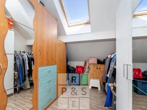 Prodej vícegeneračního domu, Praha - Štěrboholy, Pod areálem, 333 m2