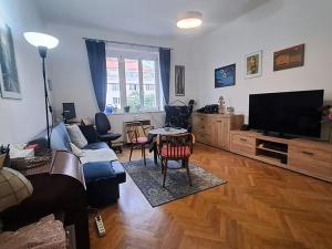Pronájem bytu 2+kk, Praha - Nusle, 5. května, 50 m2