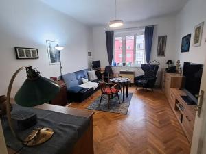 Pronájem bytu 2+kk, Praha - Nusle, 5. května, 50 m2