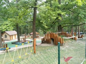Pronájem bytu 2+1, Milovice - Mladá, Spojovací, 46 m2