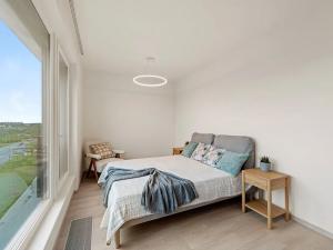 Pronájem bytu 2+kk, Praha, Výstavní, 55 m2