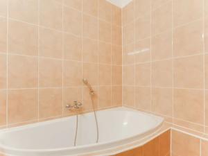 Prodej bytu 2+kk, Praha, Peroutkova, 32 m2