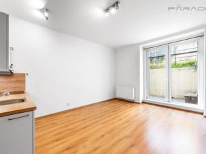 Pronájem bytu 1+kk, Praha - Vršovice, 28. pluku, 37 m2