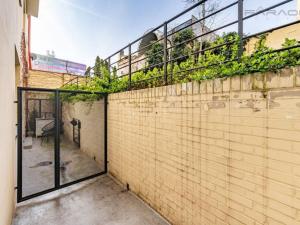 Pronájem bytu 1+kk, Praha - Vršovice, 28. pluku, 37 m2
