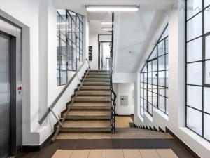 Pronájem bytu 1+kk, Praha - Vršovice, 28. pluku, 37 m2