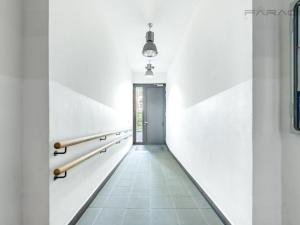Pronájem bytu 1+kk, Praha - Vršovice, 28. pluku, 37 m2