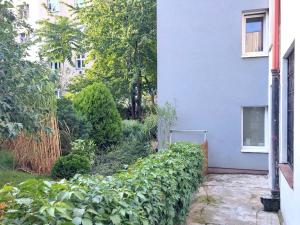 Pronájem bytu 1+kk, Praha - Žižkov, Ambrožova, 55 m2