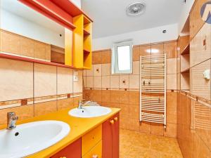 Prodej rodinného domu, Malonty, 202 m2