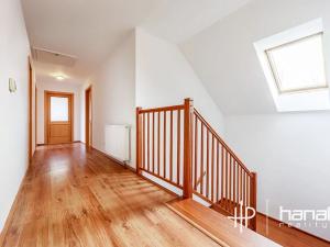 Pronájem rodinného domu, Strančice, 259 m2