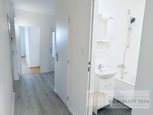 Prodej bytu 3+1, Praha - Stodůlky, Bellušova, 81 m2
