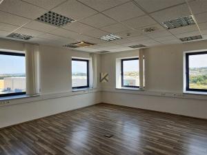 Pronájem kanceláře, Nupaky, okres praha-východ, 555 m2