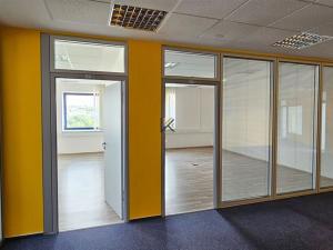 Pronájem kanceláře, Nupaky, okres praha-východ, 555 m2