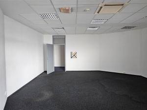 Pronájem kanceláře, Nupaky, okres praha-východ, 555 m2