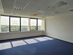 Pronájem kanceláře, Nupaky, okres praha-východ, 555 m2