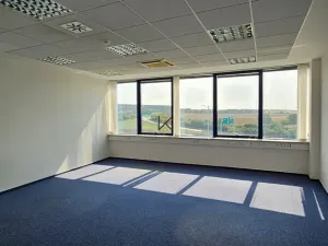Pronájem kanceláře, Nupaky, okres praha-východ, 555 m2