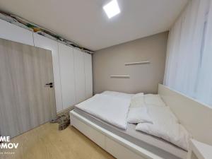 Pronájem bytu 2+kk, Zlín, Kúty, 44 m2