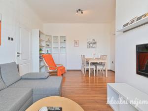 Pronájem bytu 2+kk, Brno, Staňkova, 48 m2