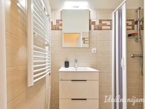 Pronájem bytu 2+kk, Brno, Staňkova, 48 m2