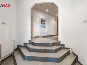 Pronájem kanceláře, Praha - Nusle, Hvězdova, 82 m2