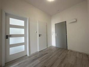 Pronájem bytu 2+kk, Milovice, Slepá, 47 m2