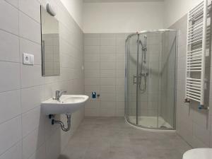 Pronájem bytu 2+kk, Milovice, Slepá, 47 m2