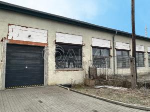 Prodej skladu, Luby, 1700 m2