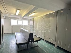Prodej skladu, Luby, 1700 m2