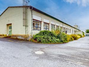 Prodej skladu, Luby, 1700 m2