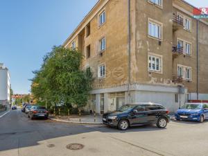 Prodej bytu 2+1, Praha, U Svépomoci, 52 m2