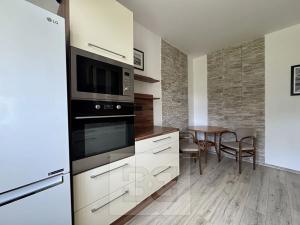 Pronájem bytu 2+1, Brno, Trávníky, 63 m2