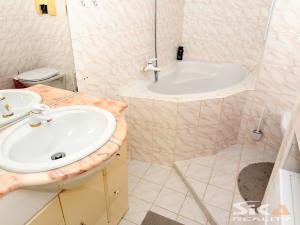 Prodej bytu 3+1, Postoloprty, Třebízského náměstí, 79 m2
