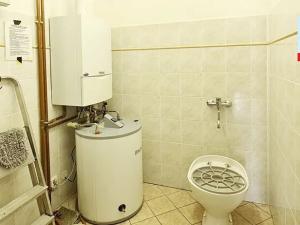 Pronájem skladu, Provodín, 720 m2