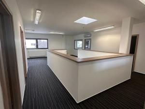 Pronájem kanceláře, Moravany, Bohunická cesta, 300 m2