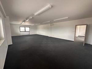 Pronájem kanceláře, Moravany, Bohunická cesta, 300 m2