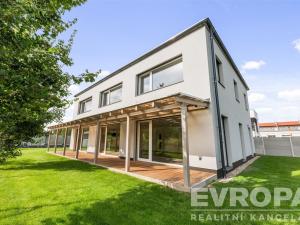 Pronájem rodinného domu, Líbeznice, Jižní, 320 m2