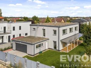 Pronájem rodinného domu, Líbeznice, Jižní, 320 m2