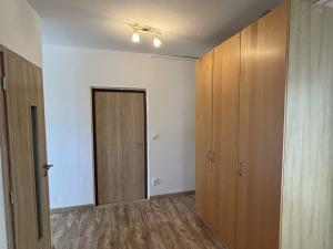 Pronájem bytu 4+1, Ostroměř, Zahradní, 92 m2
