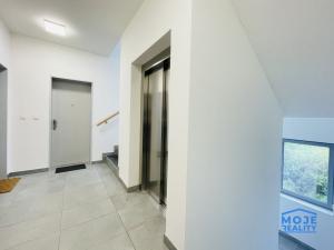 Pronájem bytu 2+kk, Plzeň - Doubravka, Na Terasách, 51 m2