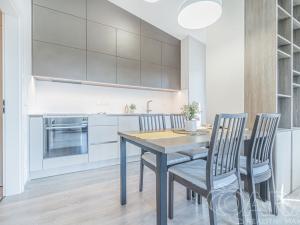 Prodej bytu 3+kk, Slaný, U Benaru, 90 m2