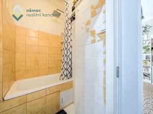 Prodej bytu 2+kk, Praha - Vysočany, Mlékárenská, 56 m2