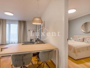 Pronájem bytu 2+kk, Praha - Holešovice, Sanderova, 62 m2
