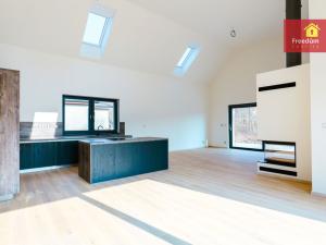 Pronájem rodinného domu, Dubí - Mstišov, Podkrušnohorská, 288 m2
