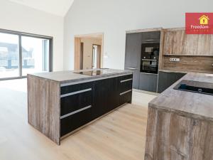 Pronájem rodinného domu, Dubí - Mstišov, Podkrušnohorská, 288 m2