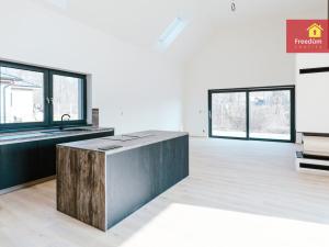 Pronájem rodinného domu, Dubí - Mstišov, Podkrušnohorská, 288 m2